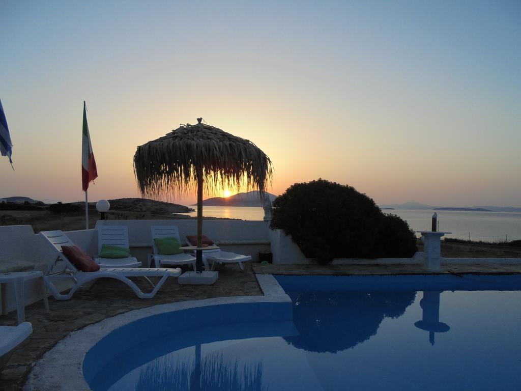 Anatoli Studios Schoinoussa Buitenkant foto